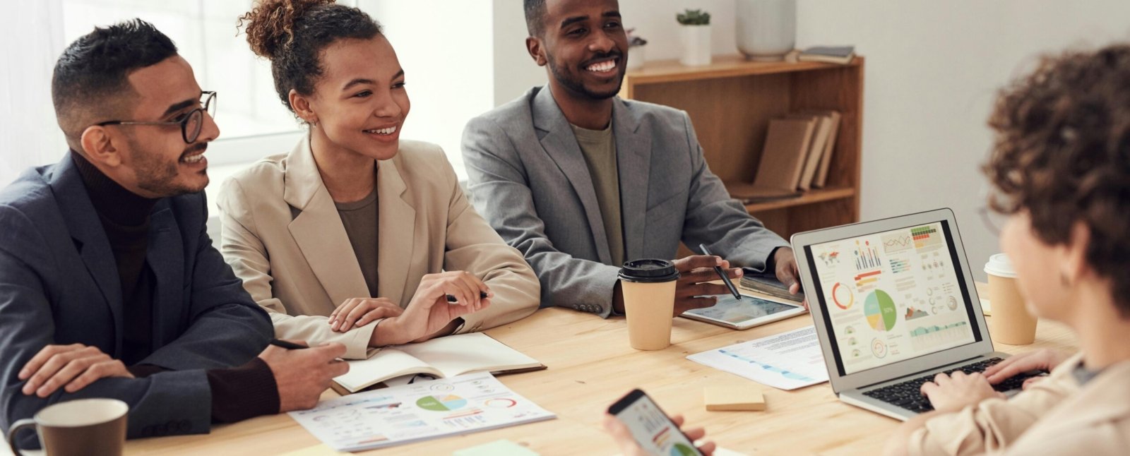 pexels-fauxels-3184634